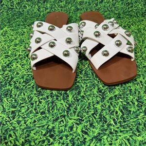 Source Unknown White Sandals with Silver Studs